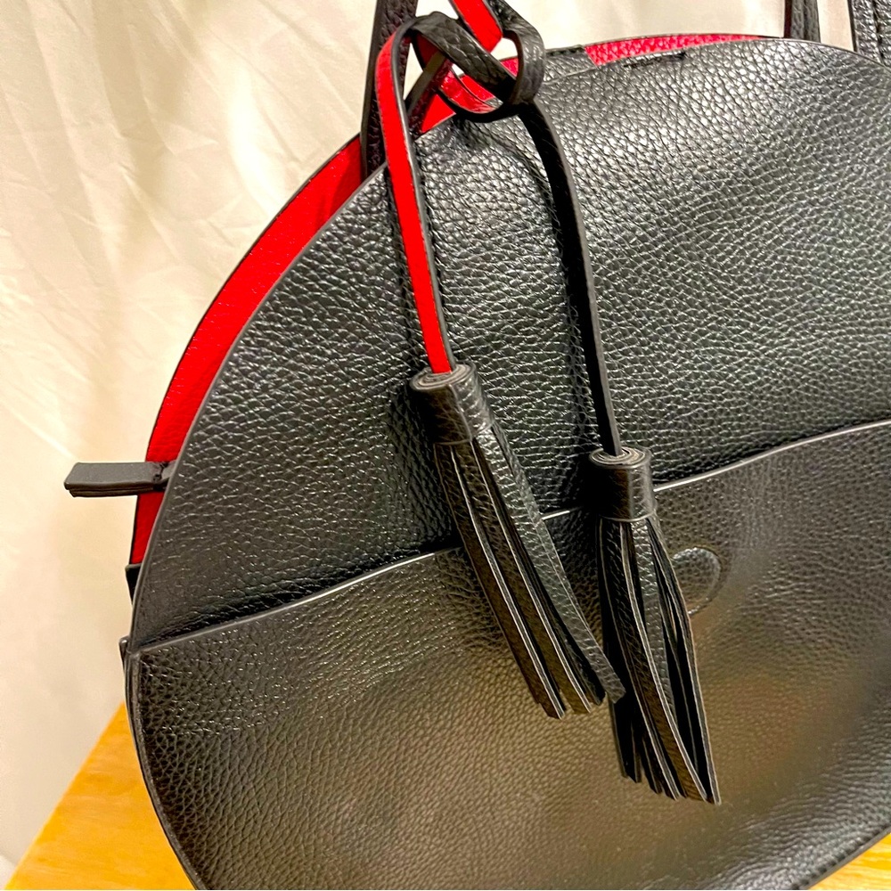 Remi/Reid Circular Shoulder Bag & Accessory Bag Black with red interior